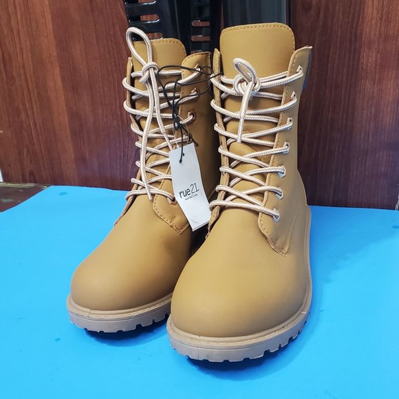 rue21 Camel Combats Lace boots Sz 9 New - Picture 2 of 15